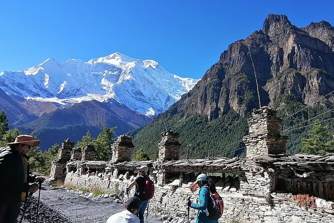 10 Days Annapurna Circuit Trek - Day 1: Kathmandu to Besisahar by road