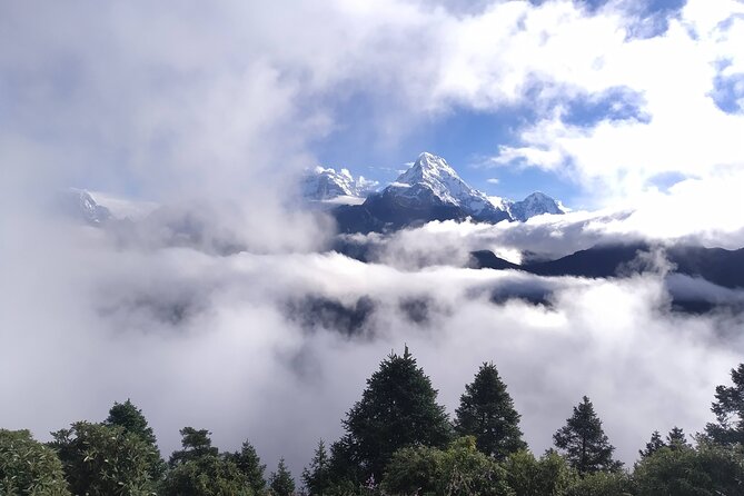 4-Days Amazing Short Trekking of Pokhara Valley - Day 3: Poon Hill before sunrise