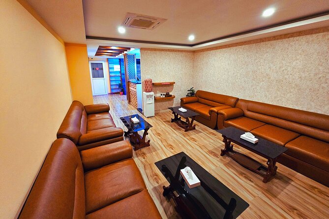 6 Hours Spa Package in Kathmandu (Massage, Sauna, Steam, Jacuzzi) - Choosing your two-hour massage