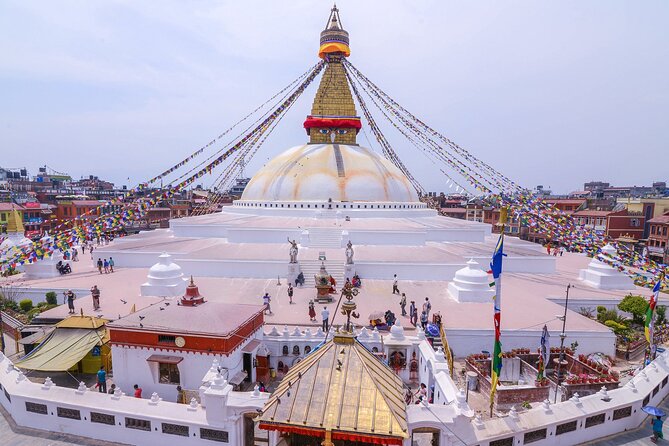 8 Days Tour in Nepal (4 Star Accommodation) - An eight-day Nepal route with three distinct faces