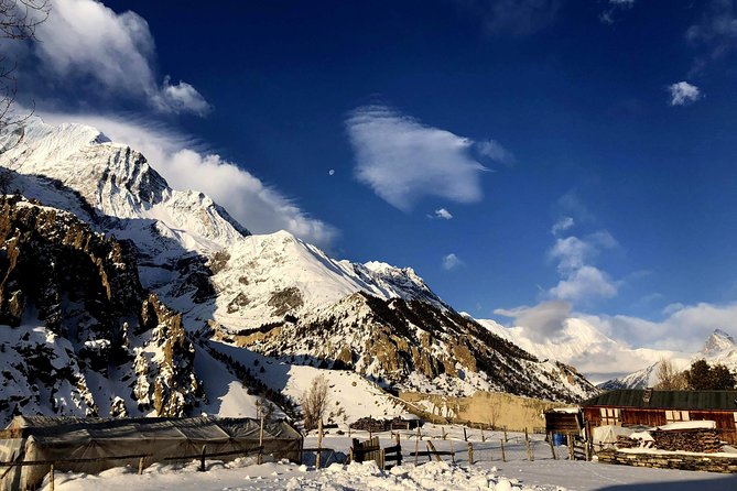 Annapurna Circuit Trek - Day 5: Pisang to Manang, a key change in scenery