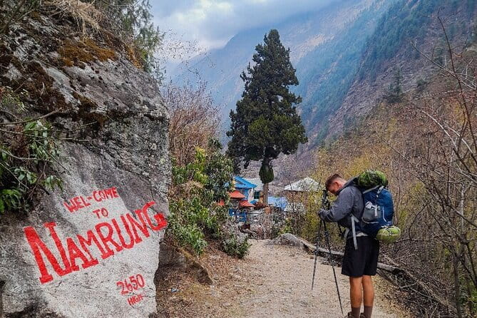 Dancing in the Manaslu Circuit Trek - Day 5: The open views around Shyala