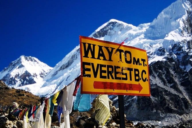 Dancing in the Manaslu Circuit Trek - Day 7: Acclimatization near Manaslu