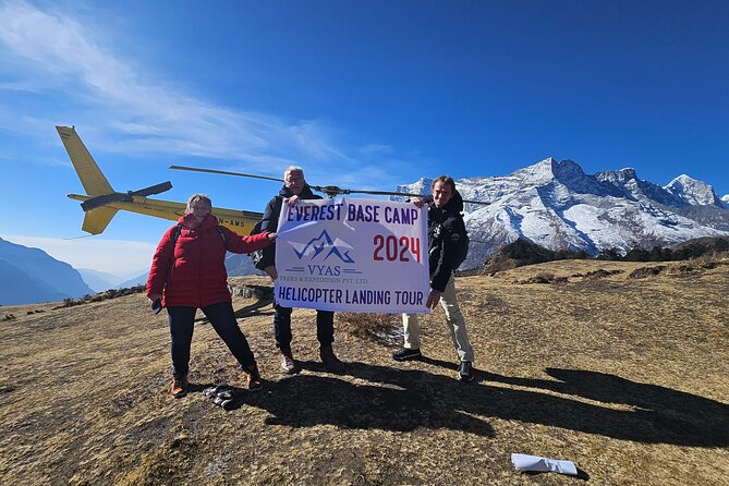 Everest base camp helicopter tour with Guarenteed Landing - Mount Everest from the air