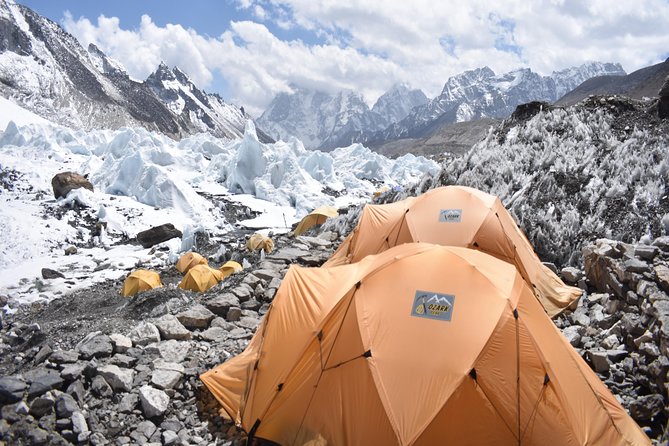 Everest Base Camp Trekking - Day 7: Duglha, the Khumbu Khola, and expedition history