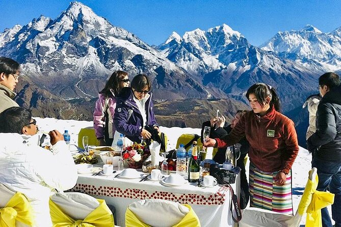 Everest Helicopter Tour - Flying over Everest Base Camp and Kala Patthar