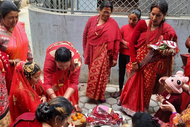 Explore Kathmandu in 2 Days: UNESCO Sites & Nagarkot Sunrise Tour - The Golden Temple and a look at living art
