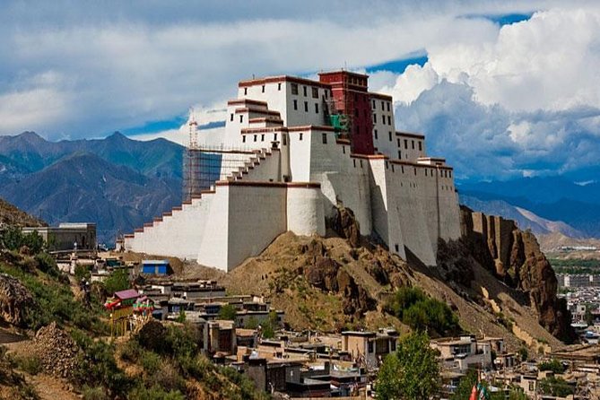 Fixed Departure Tibet Overland Group Joining Tours. - From Kathmandu to Kerung at 5:15 in the morning