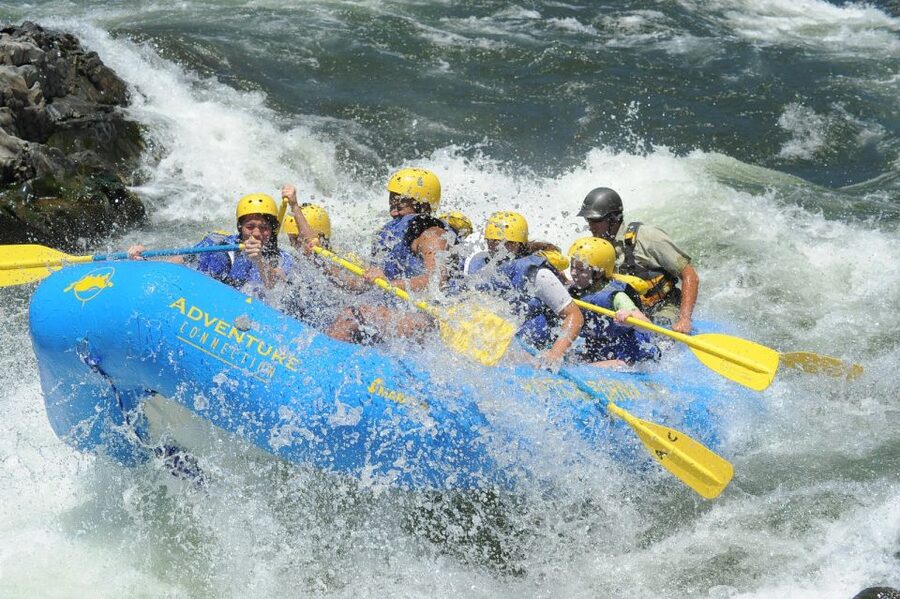 From Kathmandu / Pokhara / Chitwan: River Rafting - 1 Day - Meeting the rafting crew and learning the basics