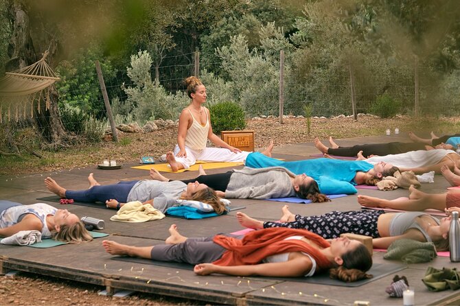 Ghorepani Ghandruk Wellness Yoga Trek - Days 1 and 2: Kathmandu temples before the trail