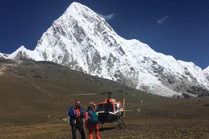 Guaranteed Landing at Everest Base Camp Kalapathar by Helicopter - Kathmandu to Lukla: the first 50 minutes