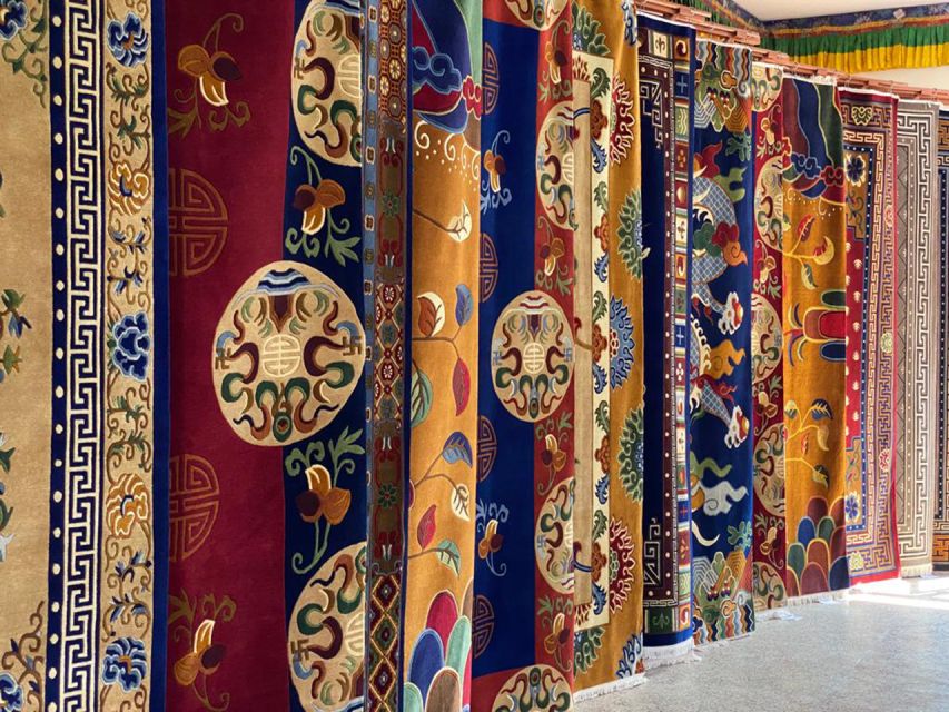 Half day Tibetan cultural tour - Watching carpets made by hand