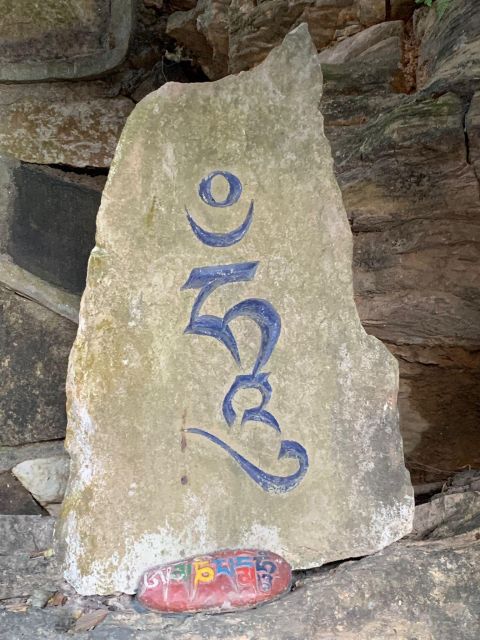 Healing Day tour - Shaman Healing - A Buddhist temple and daily prayer