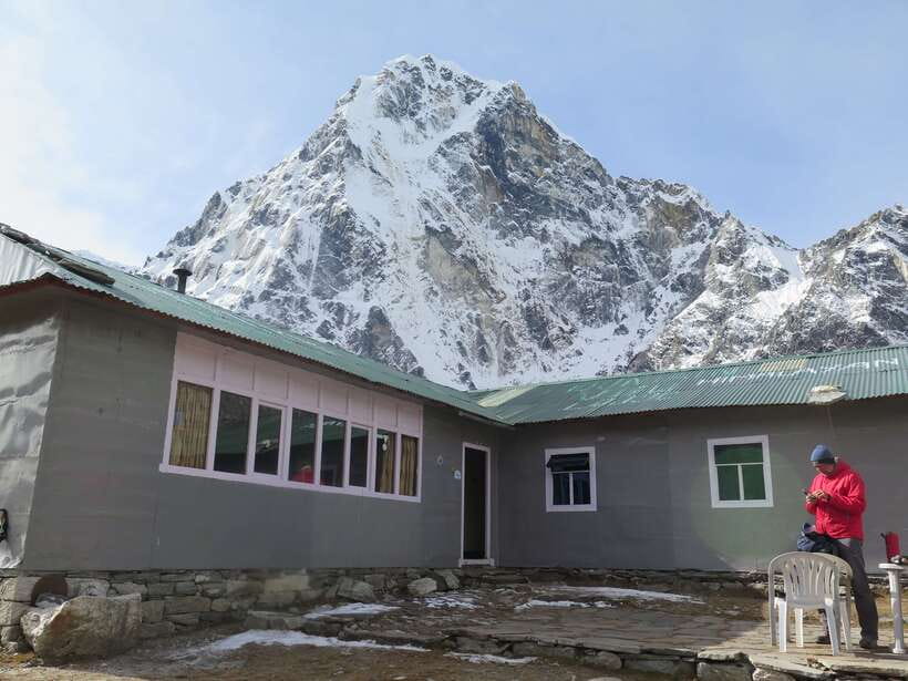 Kathmandu: 15-Day Everest Base Camp Trek with Guide - Day 8: Chhukung Valley as an acclimatization hike