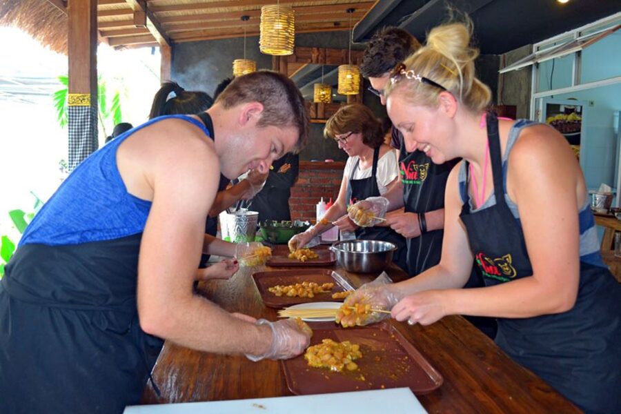 Kathmandu: 3-Hours of Cooking Class with Meals - What to wear and what to leave behind