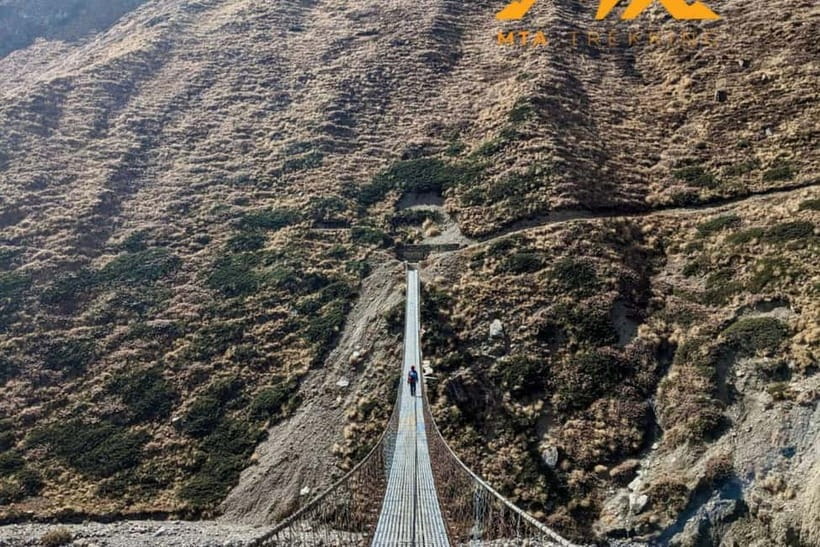 Kathmandu: 8-Day Annapurna Circuit Trek via Thorong La Pass - Day 2: Chame to Pisang and the first big peaks