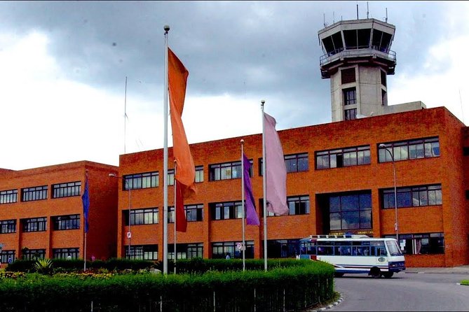 Kathmandu Airport Departure Transfer – Easy, Safe & Hassle-Free - The human help can make the difference