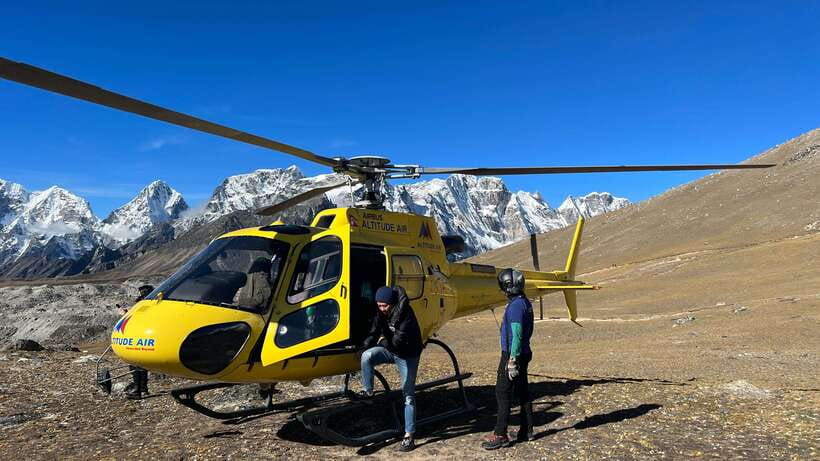 Kathmandu: Everest Helicopter Tour with Landing & Breakfast - The real value of seeing Everest by helicopter