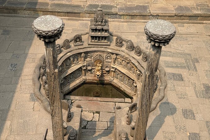 Kathmandu Full Day Tour - Pashupatinath reveals Kathmandu’s Hindu heart