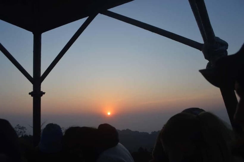 Kathmandu: Nagarkot Sunrise & Hiking Trip - Guides, pace, and the private-group format
