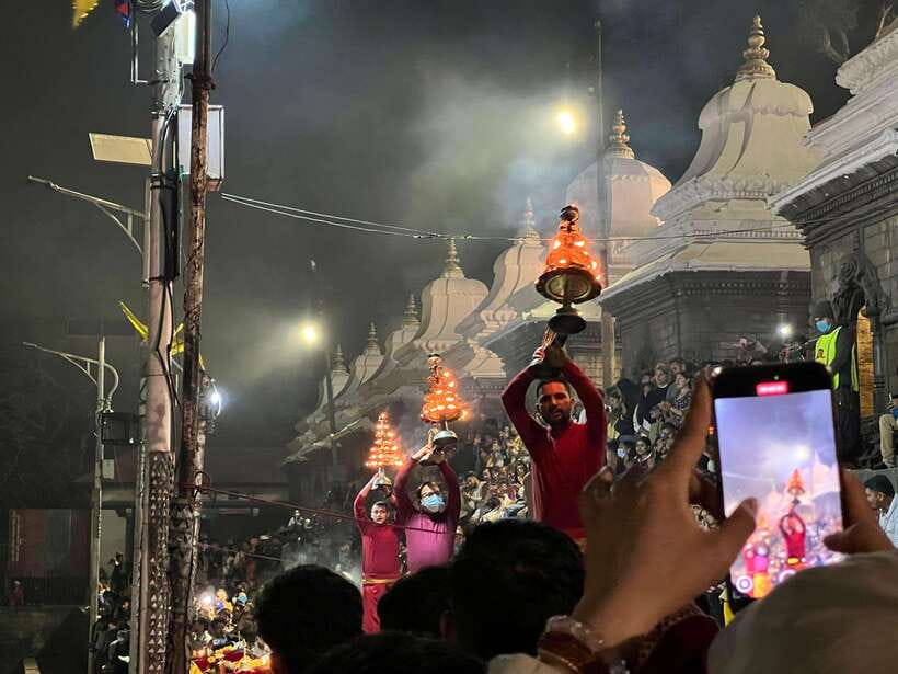 Kathmandu: Pashupatinath Evening Aarati Tour Private/Group - Practical advice for a smoother evening