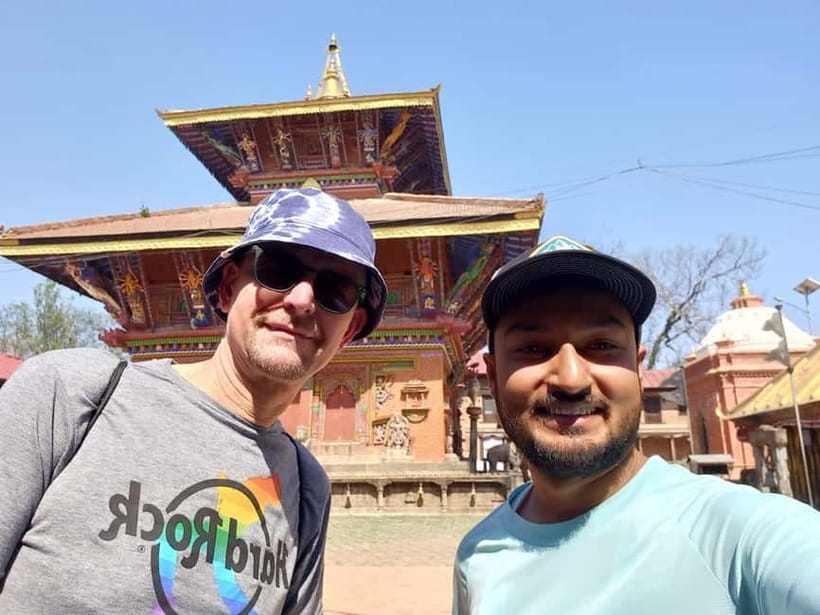 Kathmandu: Private/Group Unesco Heritage Sites Guided Tour - What the guide adds to the day