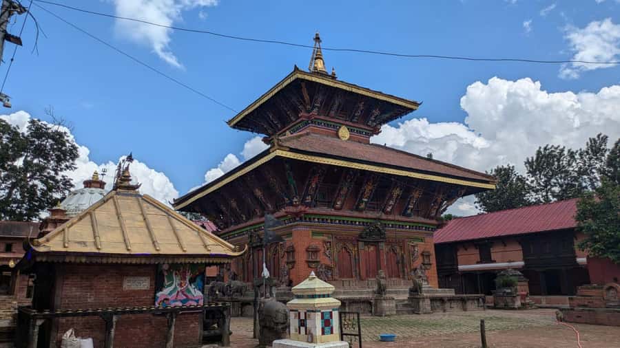 Kathmandu: UNESCO Heritage Site Private & Guided Tour - The guides and the value of private transport