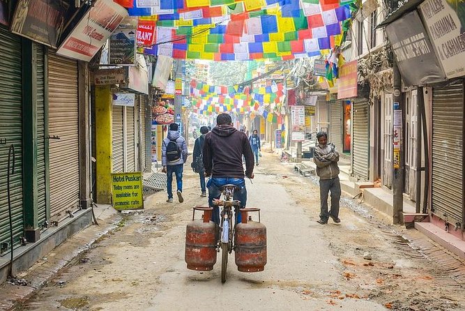 Local Bazaar Walking Tour in Kathmandu with Professional Guide - What the private format adds at $100