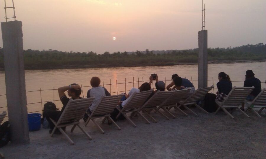 Luxury Chitwan Jungle Safari Package (2Nights/3Days) Resort - Key points at a glance