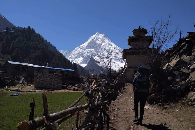 Manaslu Circuit Trek 8th Highest in the World - Days 4 and 5: River valleys, hot springs, and first Buddhist signs