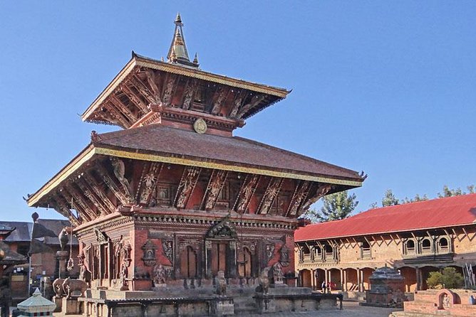 Nagarkot day hiking tour with Everest view - Nagarkot View Tower and the search for Everest