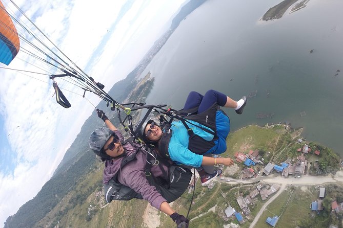 Paragliding at Sarangkot Pokhara - The small group and pilot support