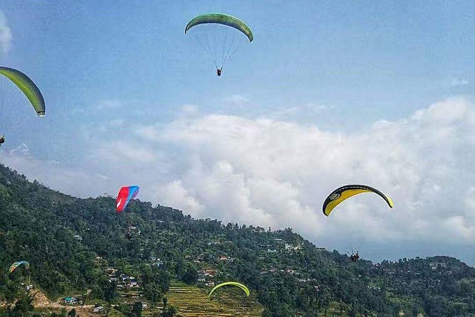 Paragliding in Pokhara - A simple briefing, check, and launch