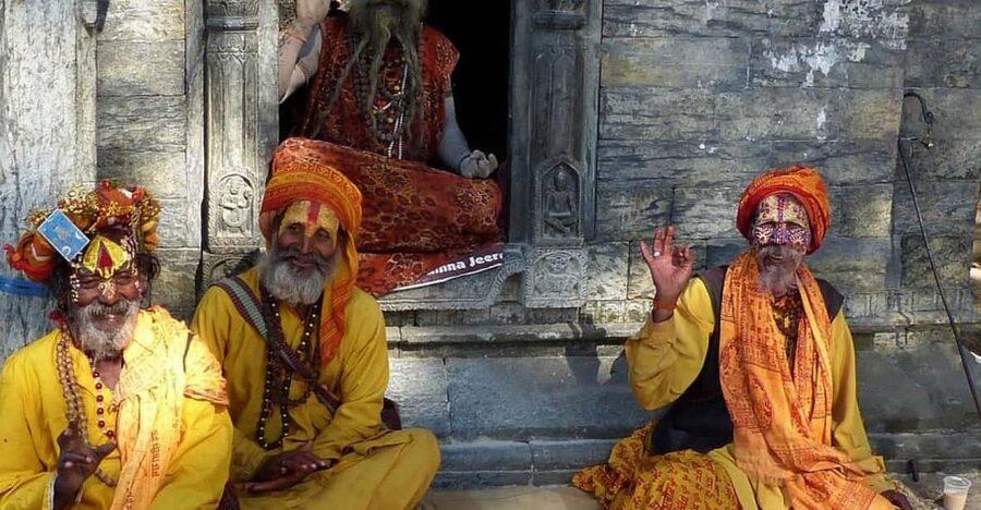 Pashupatinath: Evening tour of temple and Aarati ceremony - Beginning among shrines, bells, and incense