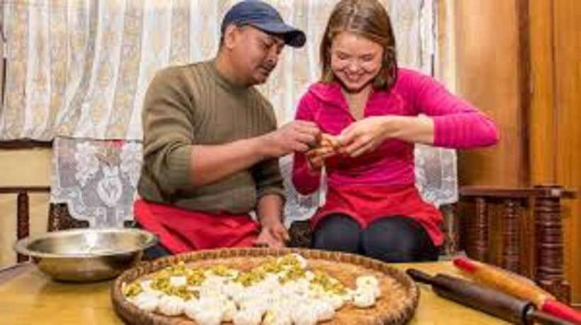 Pokhara: 3 Hour MoMo cooking class - Pickup From Lakeside and the Café Start