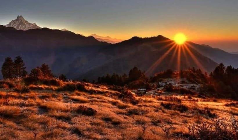 Pokhara: 4-Day Ghorepani, Poonhill & Ghandruk Mountain Trek - Tea houses, meals, and comfort on the trail