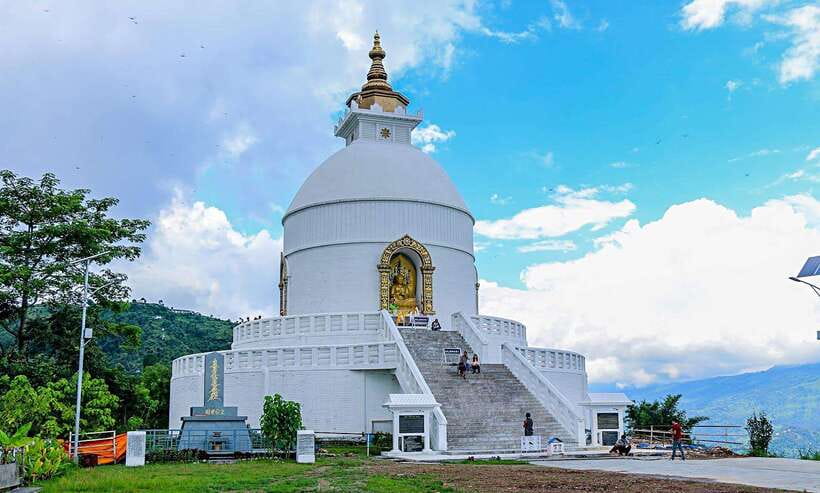 Pokhara: City Sightseeing Group Bus Tour - Phewa Lake is a useful ending, not a full lake outing