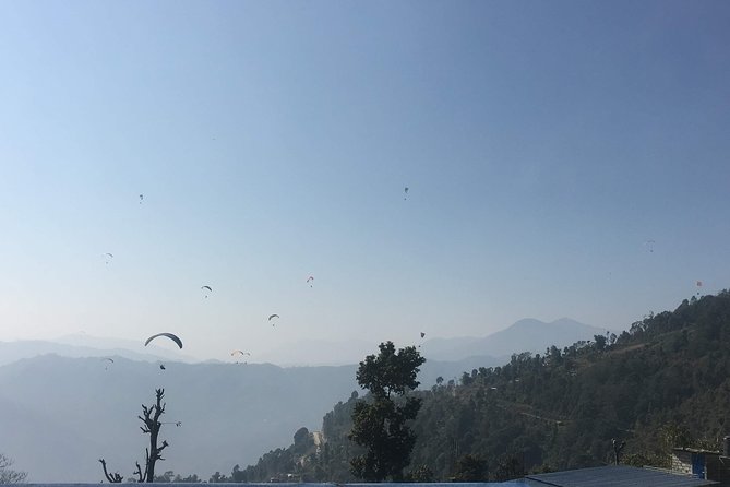 Pokhara : Hiking to Sarangkot from Lakeside - The uphill route through villages and forest