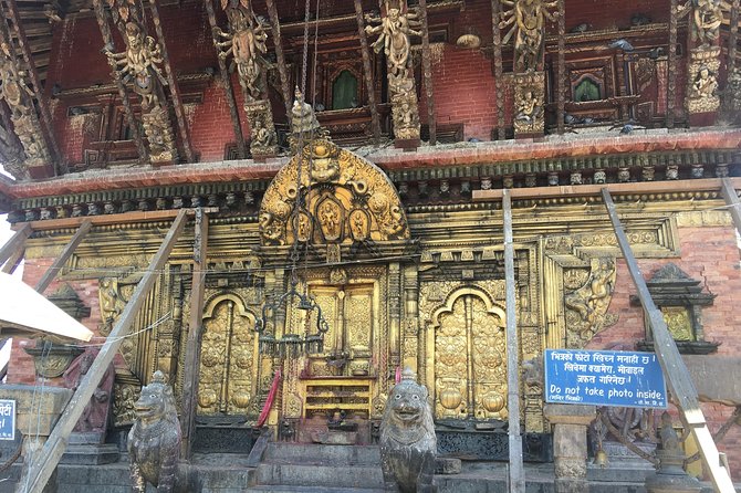 Private Day Tour in Kathmandu Valley Rim with Bhaktapur Sightseeing - The palace, Dattatreya, and Bhaktapur’s older corners