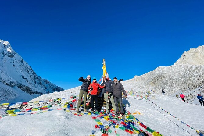 Private Manaslu Circuit Trek at Himalayas - Day 11: The demanding crossing of 5,160-meter Larkya La